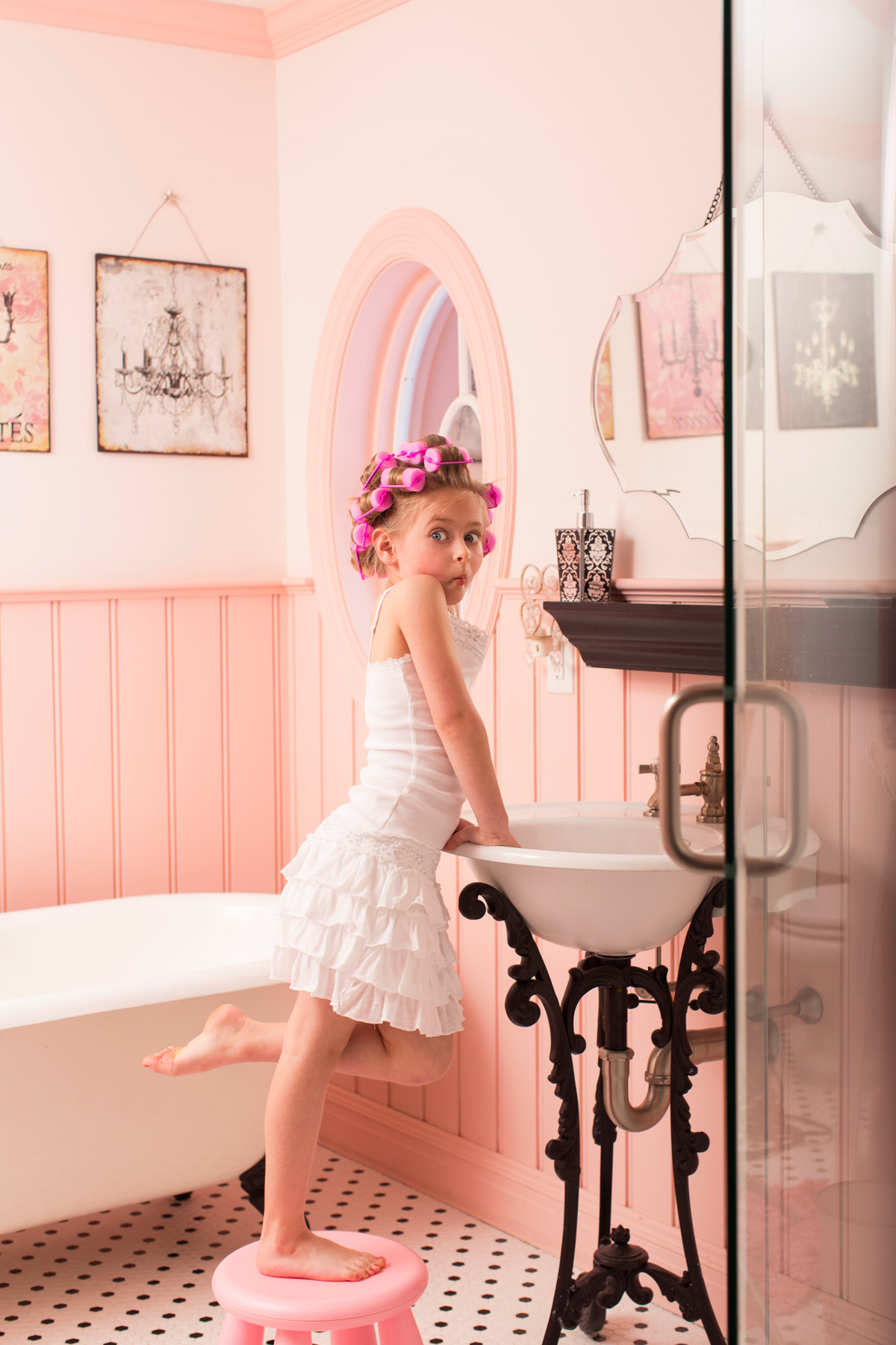 BathroomFishyFace_Kids_LynneGrages